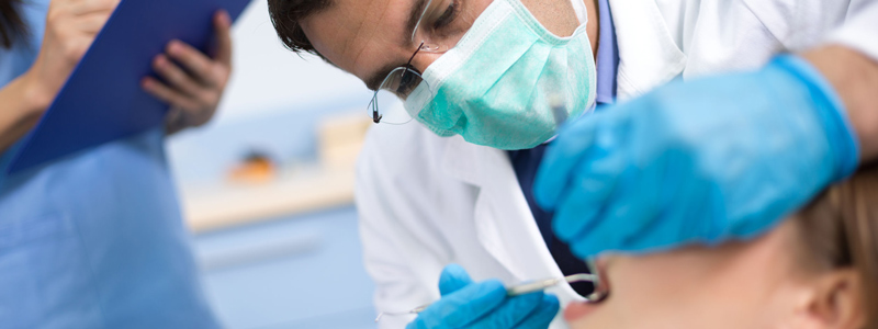 5 نشانه که باید دندانپزشک خود را تغییر دهید