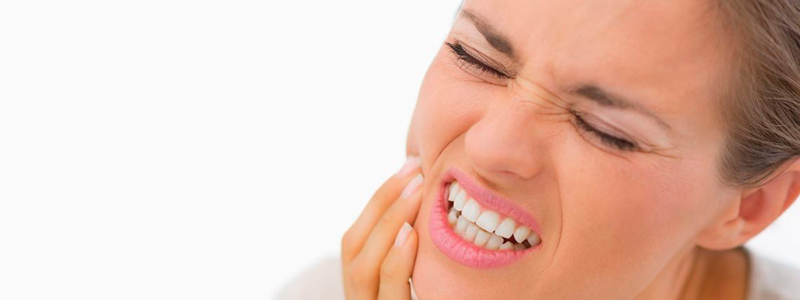 8 درمان خانگی برای درد لثه - کلینیک دندانپزشکی دکتر رضا افتخار آشتیانی