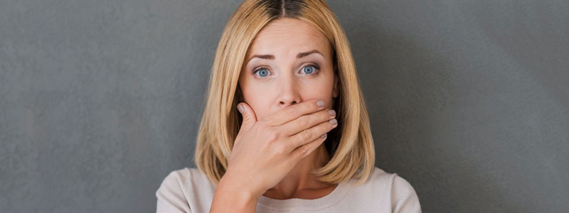 مشکل بوی بد دهان و 5 علت اصلی آن